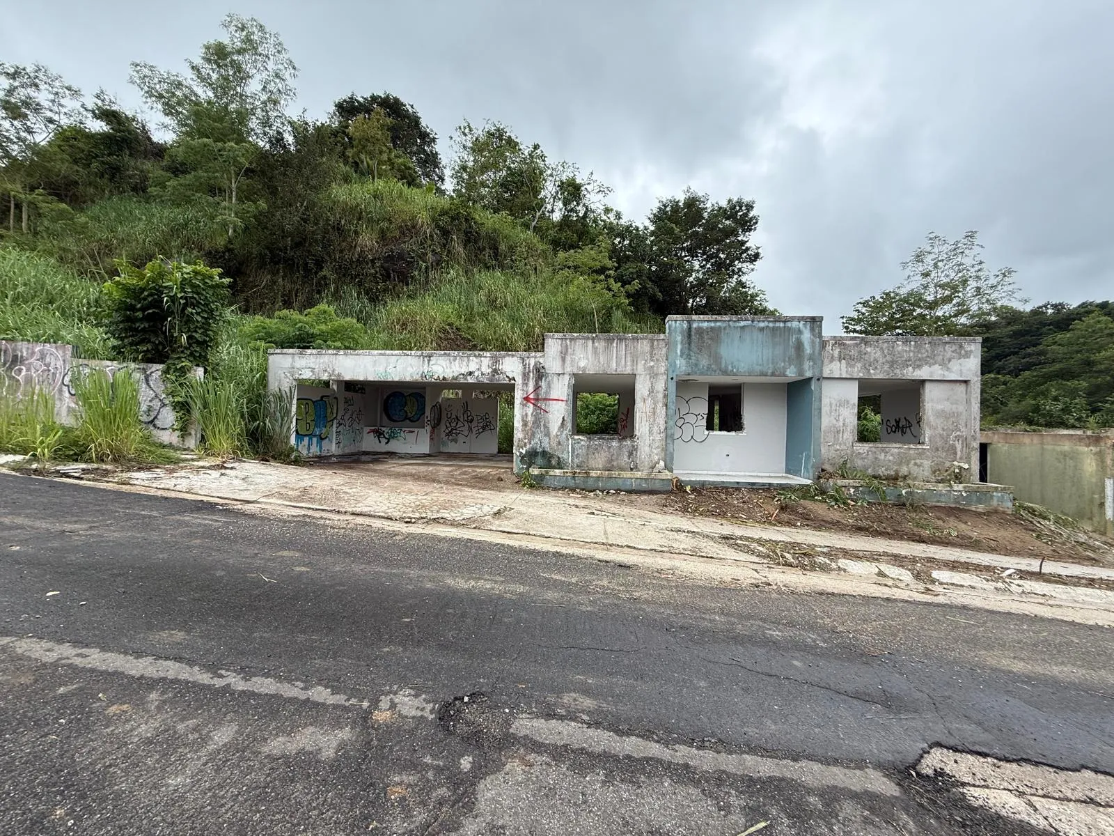 Hilera de estructuras residenciales del proyecto